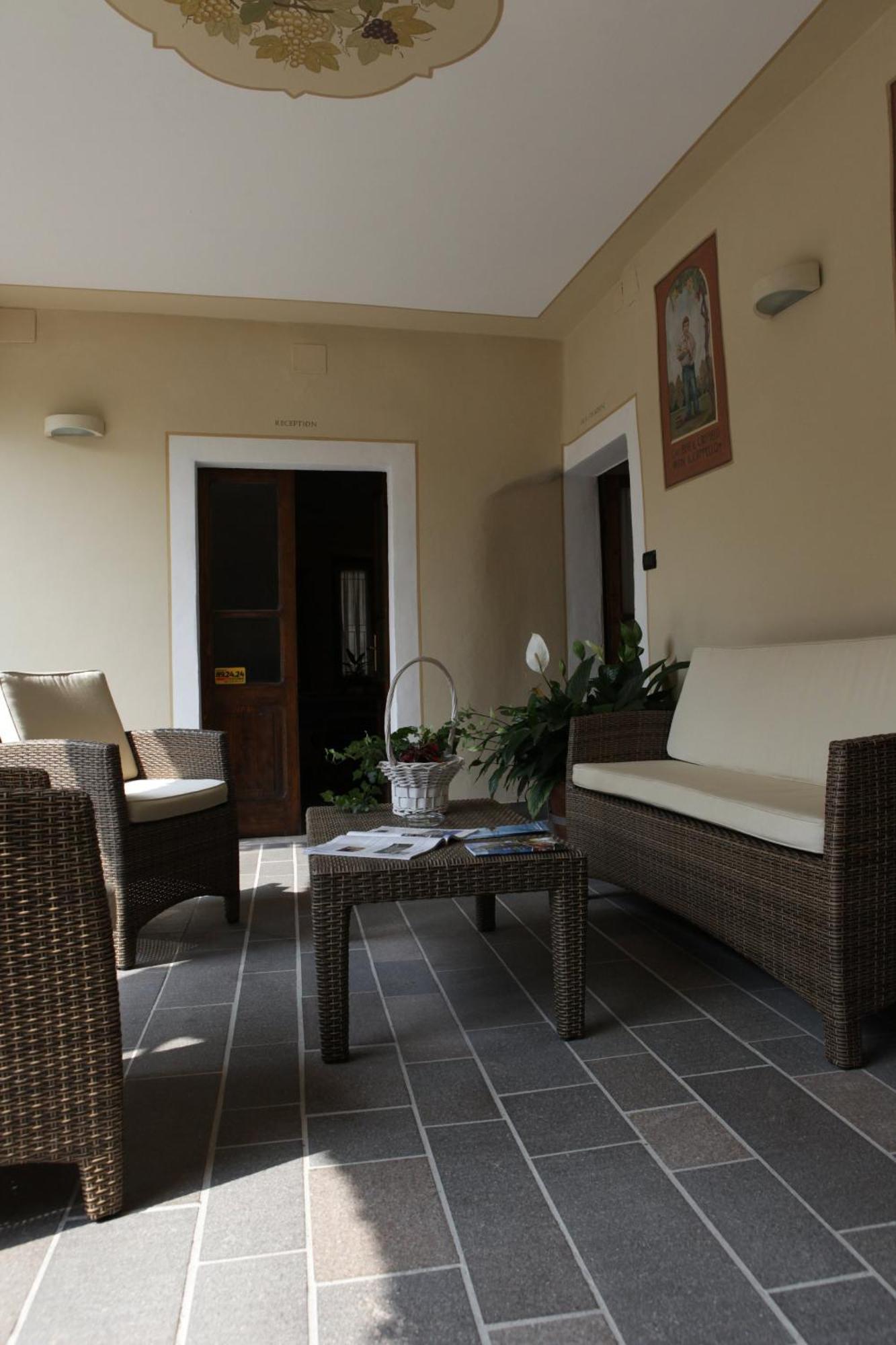 Agriturismo Il Barone Moniga del Garda Exterior foto